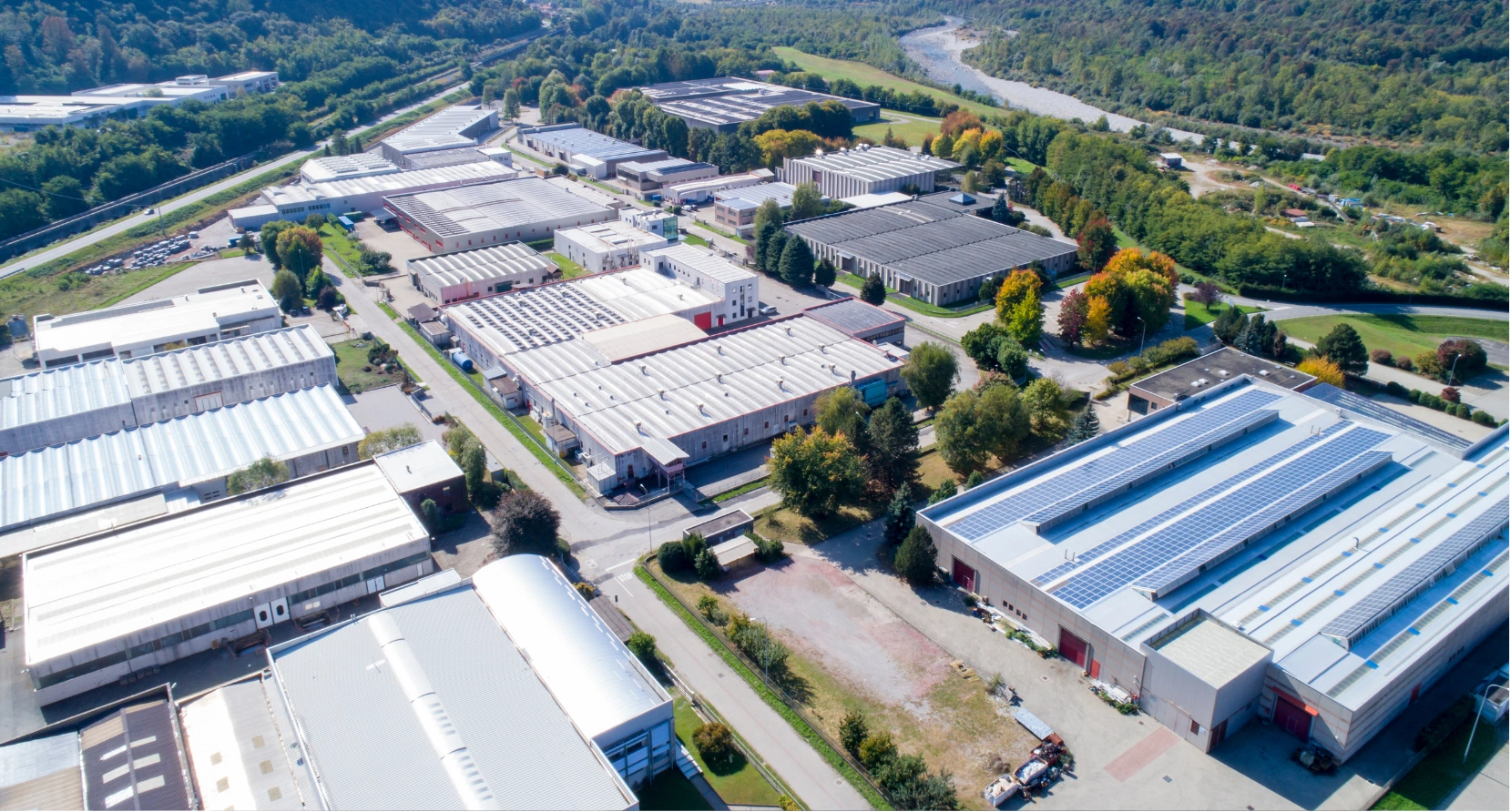 Industrie Leads Vogelperspektive auf ein Industrieunternehmen